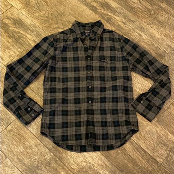 American Eagle Outfitters Other - American eagle slim fit plaid button up